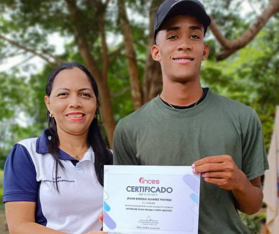 Inces Zulia certifica a bomberos forestales del municipio Lagunillas de la COL