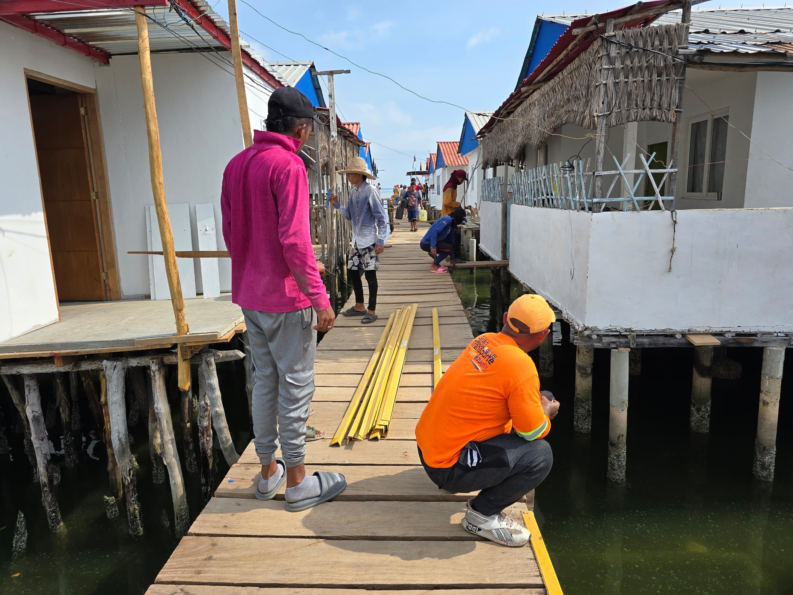 Gobierno Bolivariano realiza trabajos de restauración en viviendas y puente de Santa Rosa de Agua