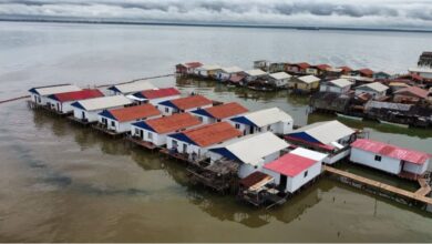 Familias de Santa Rosa de Agua se benefician con la rehabilitación de sus casas y puente peatonal en Maracaibo