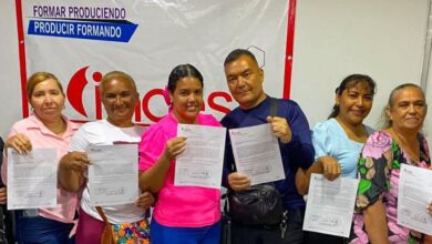 Trabajadores del Inces Zulia reciben titularidad y ascenso de cargo