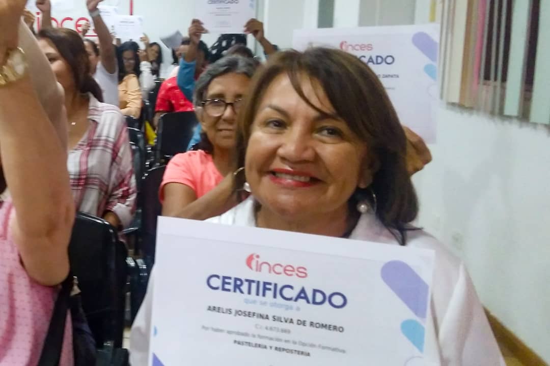 Inces Zulia certifica a mujeres en el marco del primer aniversario de la GMVM