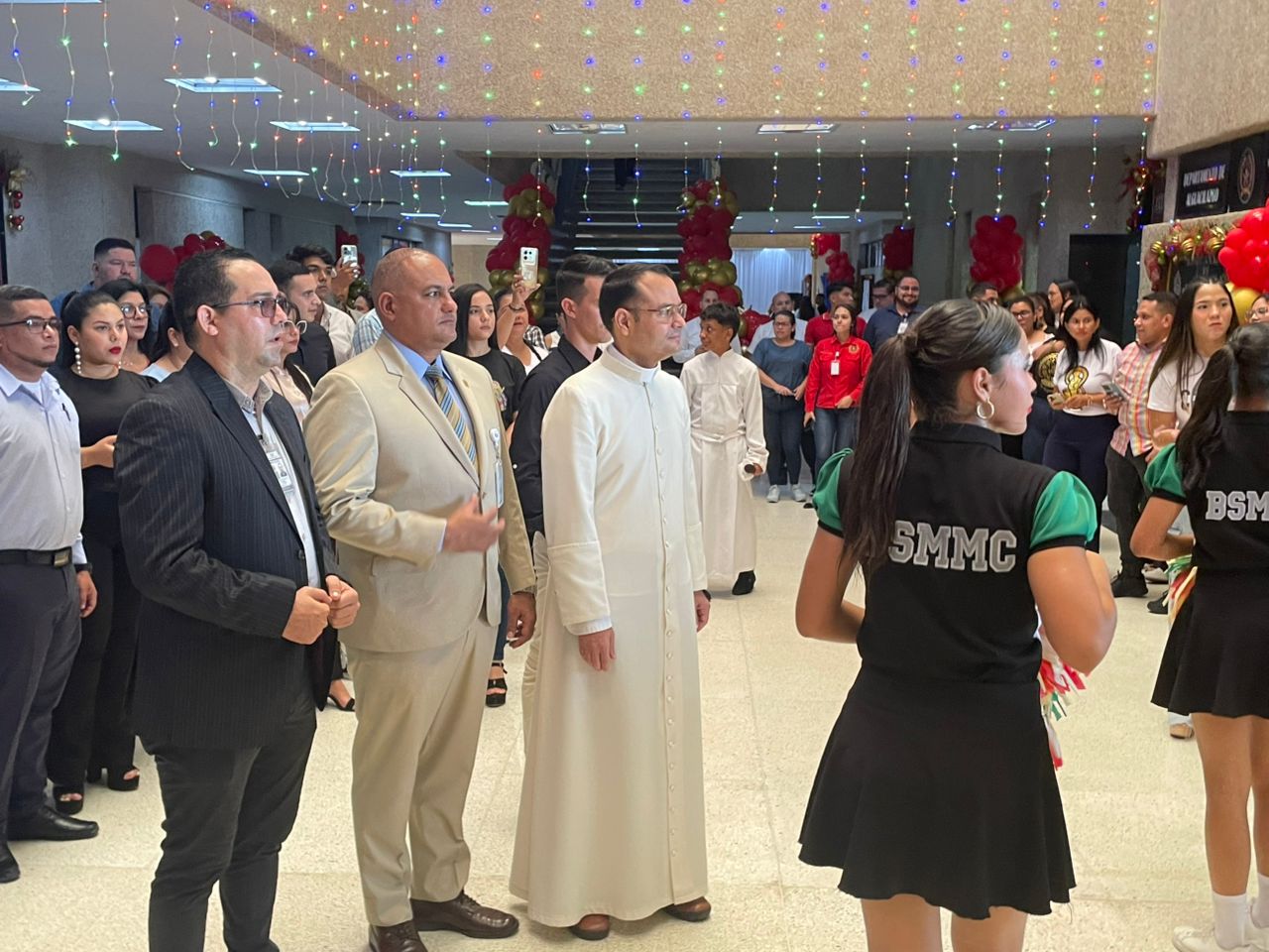 Trabajadores del TSJ Zulia recibieron la visita de la sagrada reliquia de la Virgen del Rosario de Chiquinquirá