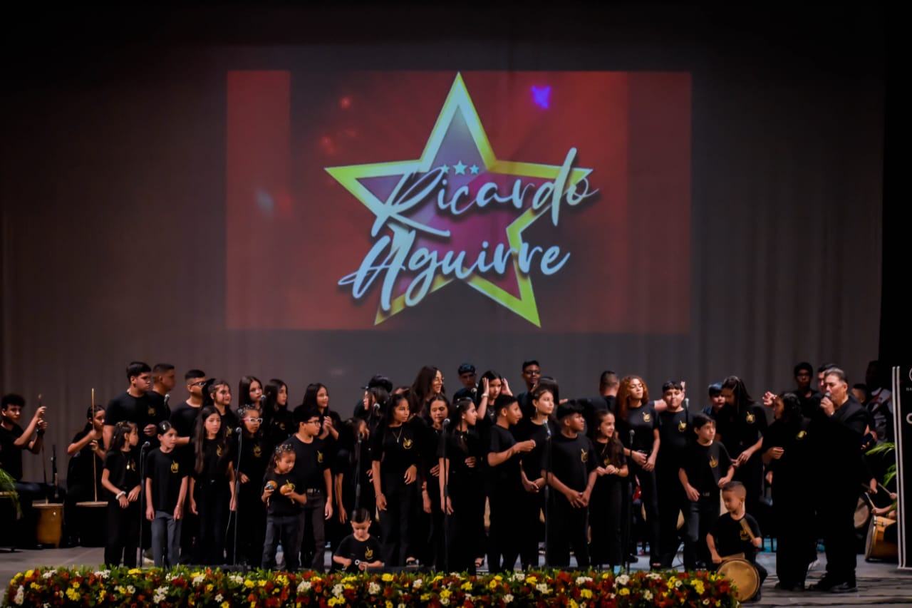 El Monumental Ricardo Aguirre se integra al Paseo de las Estrellas del Teatro Baralt