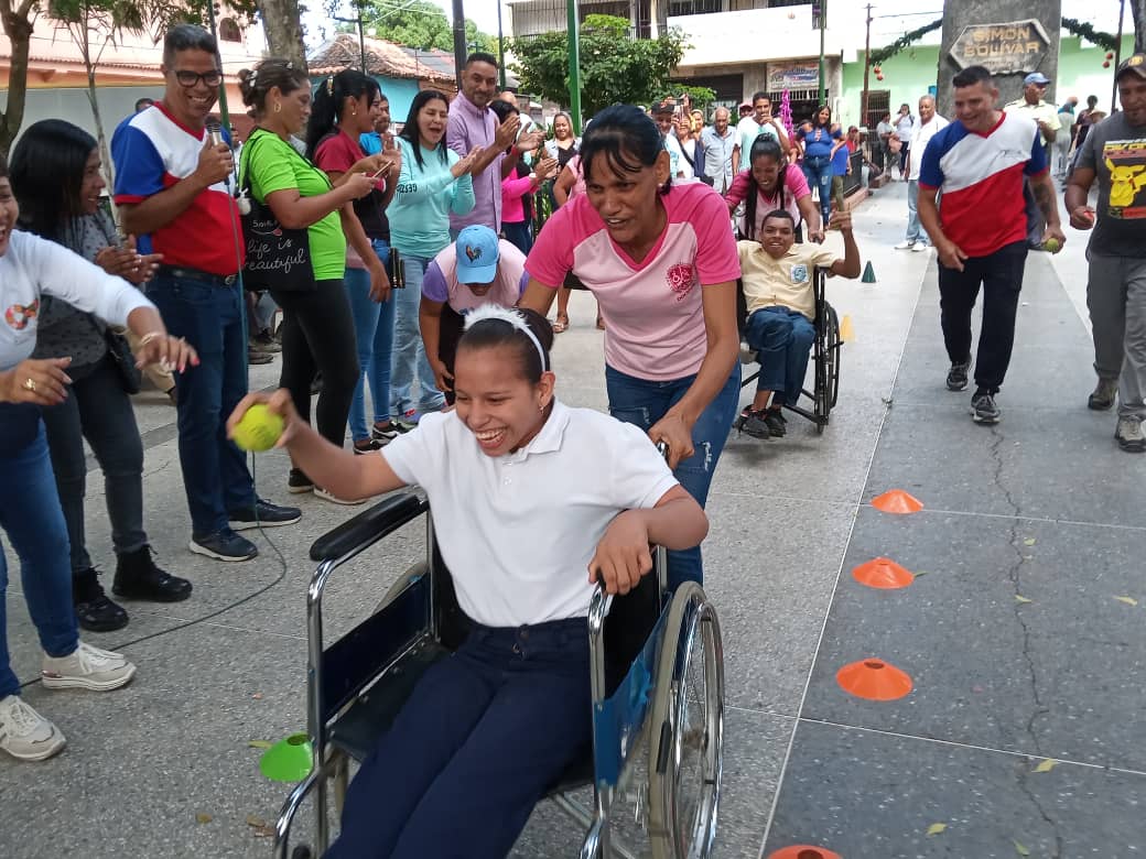 Con Actividades Recreativas Personas Con Discapacidad Celebraron Su D A