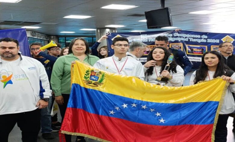 Llega al Zulia delegación ganadora en las Olimpiadas Mundiales de Robótica