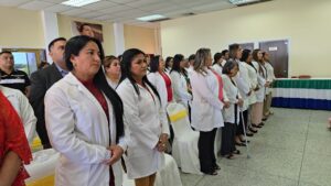 En Mara reconocen labor de 38 médicos del municipio