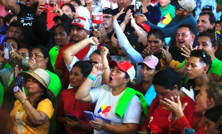 Fuerza comunal juró en multitudinaria concentración llevar a Luis Caldera a la Gobernación del Zulia