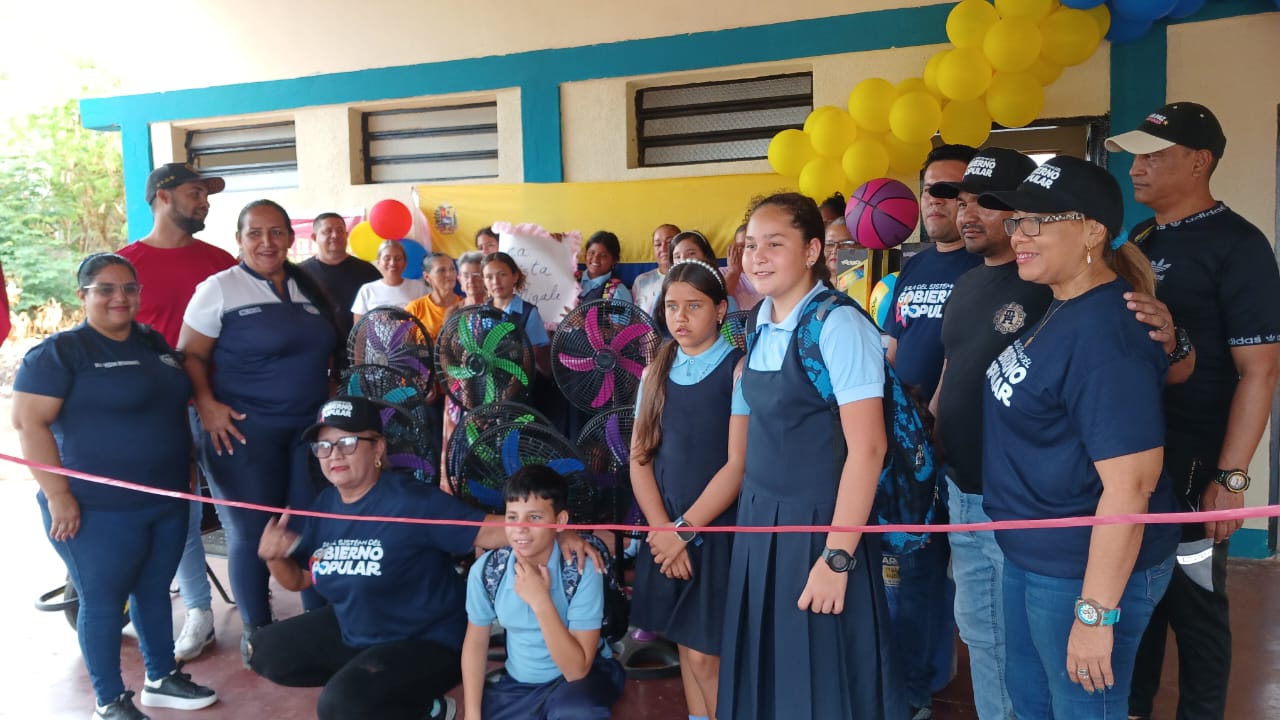 Zulia: Comuna Socialista Cacique Nigale rehabilitó Sala Sanitaria de la U.E.N. José Cenobio Urribarrí