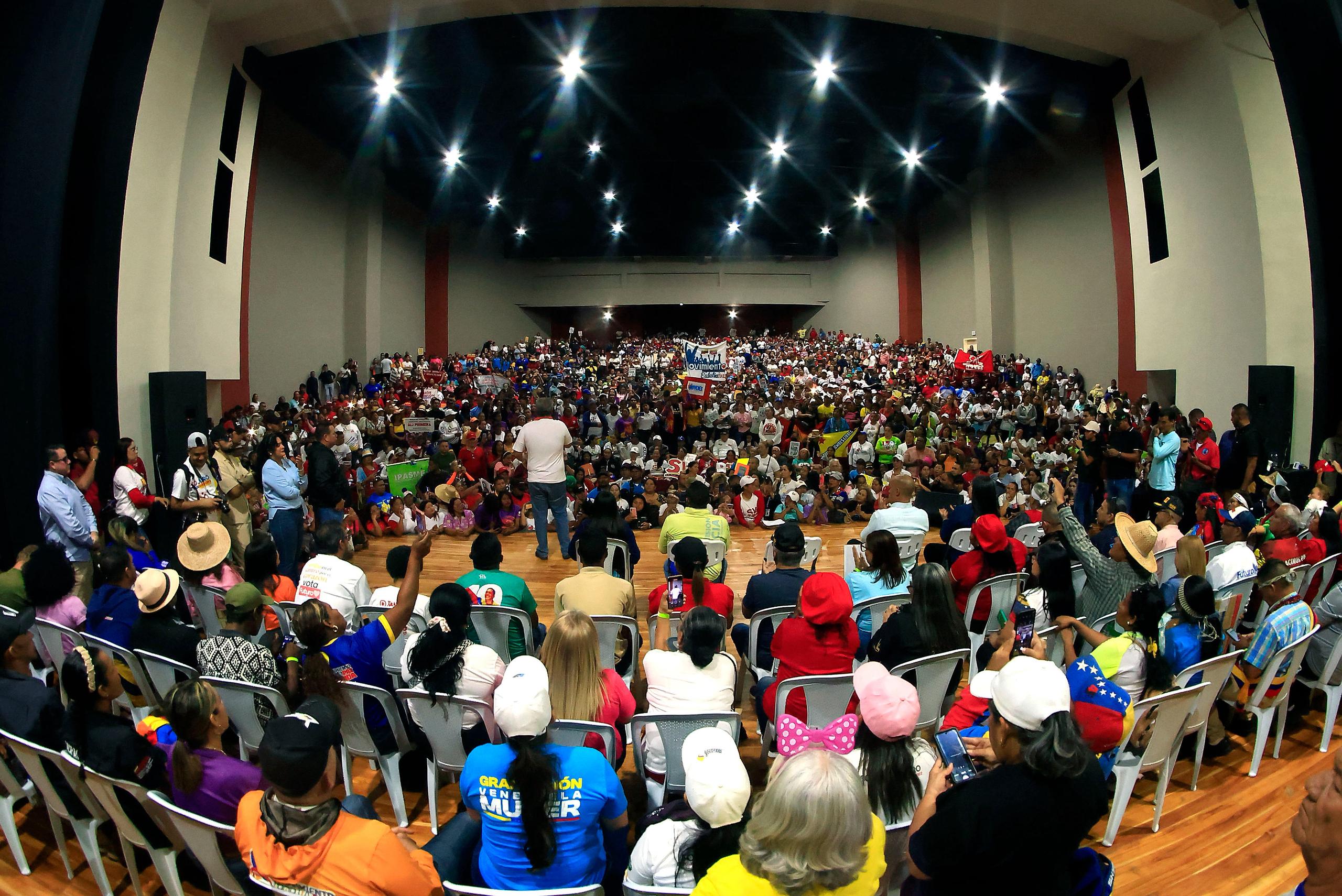 Zulia: Comunas, misiones sociales y sector educación trazan juntos la victoria de Luis Caldera a la Gobernación