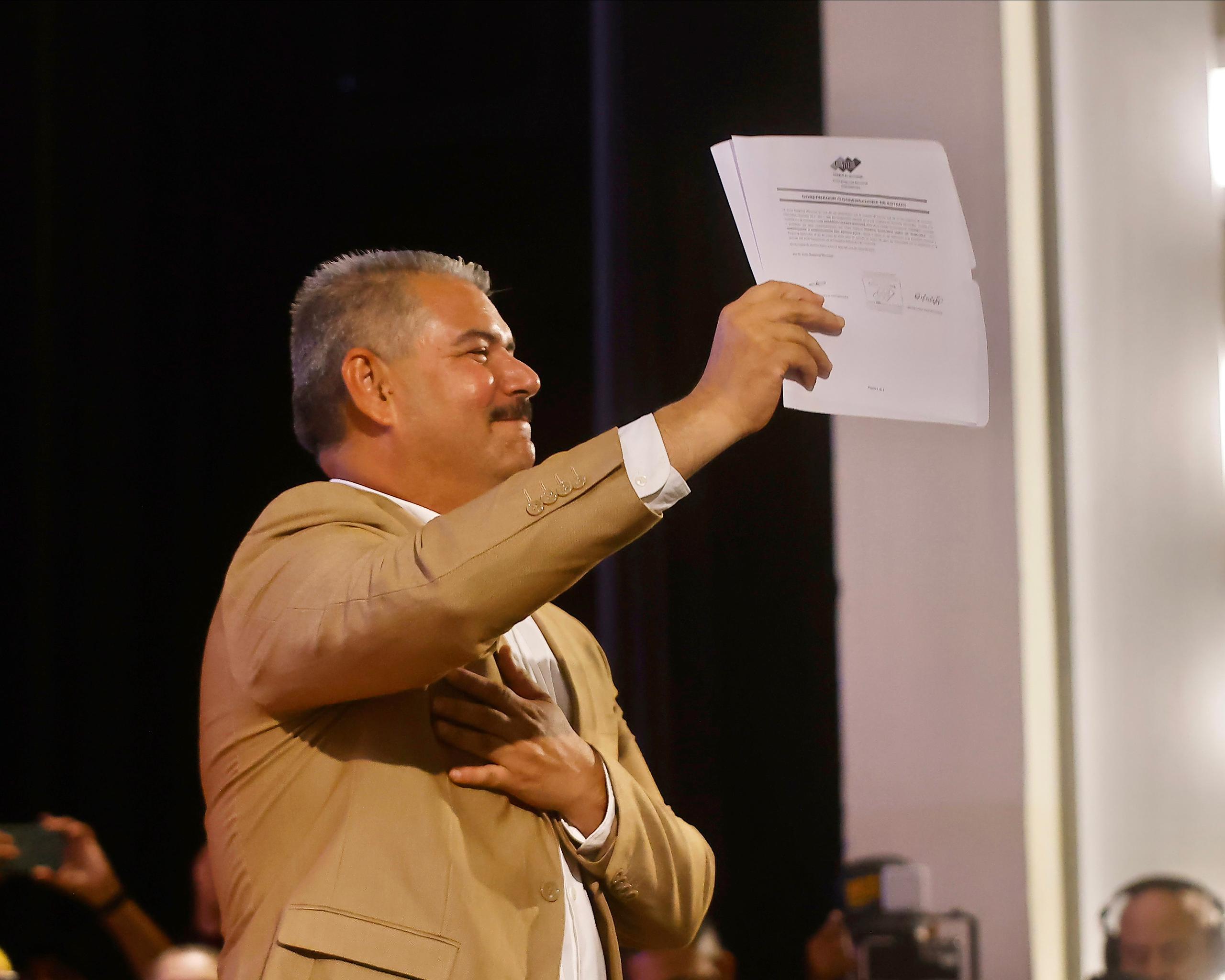 Proclamado Luis Caldera como Gobernador del estado Zulia