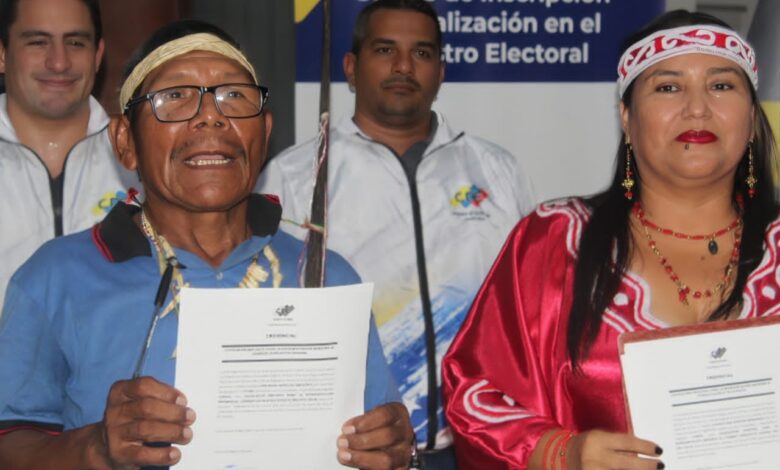 CNE proclamó a Glenis Semprum y José Kiko Arakdou como legisladores indígenas del estado Zulia