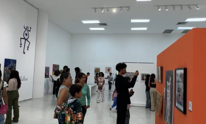 primer Salón Nacional de Ilustraciones Carabobo 2025 en su primer día de apertura.