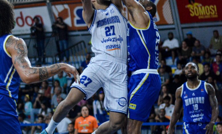 Trotamundos no regalaría nada para asegurar el primer lugar, y así fue. Hoy, el Expreso Azul concretó otra barrida frente a Marinos de Oriente .