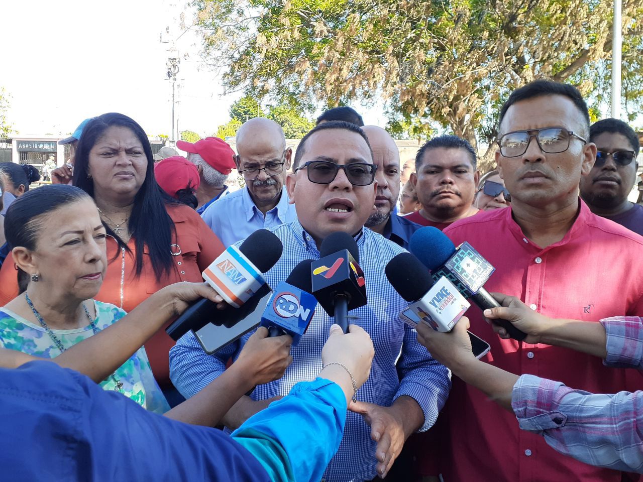En Maracaibo los habitantes del barrio Mi Esperanza piden a la alcaldía que cumpla su trabajo de recoger la basura