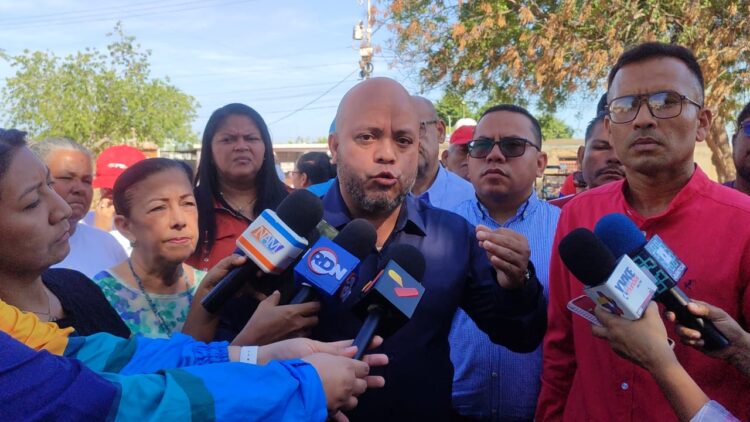 En Maracaibo los habitantes del barrio Mi Esperanza piden a la alcaldía que cumpla su trabajo de recoger la basura