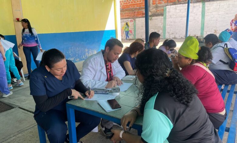 Jornada de Atención Integral para las Cocineras de la Patria en Agüitas III Los Guayos.