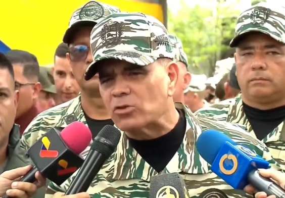 Padrino López supervisa alistamiento militar en defensa de la soberanía