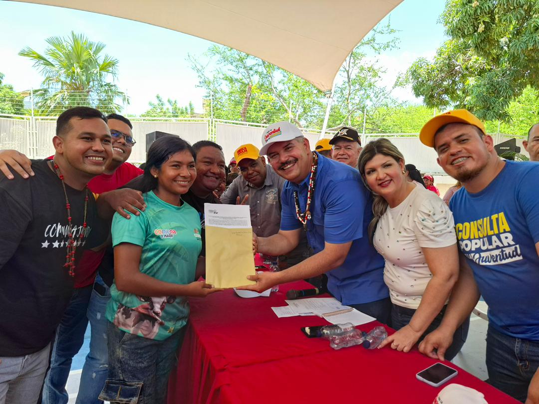 Zulia: Gobernador Luis Caldera entrega financiamiento a 156 circuitos comunales para proyectos de la Consulta Nacional Juvenil