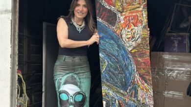 Nancy de Lacava, recibió las obras procedentes de Falcón, Mérida y Zulia, que participarán en el "67 Salón Arturo Michelena" Museo de la Cultura.