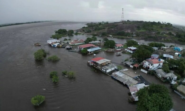 Nivel del Orinoco continua en descenso pero el peligro no cesa