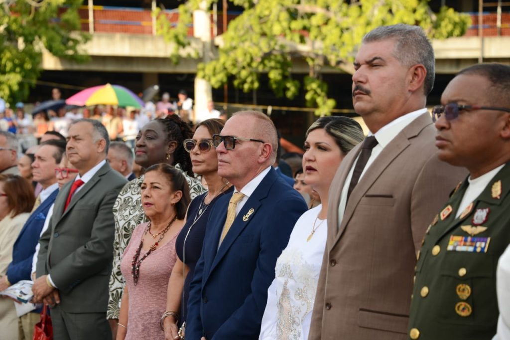 Más de 60 mil feligreses recibieron, a la Virgen de Chiquinquirá