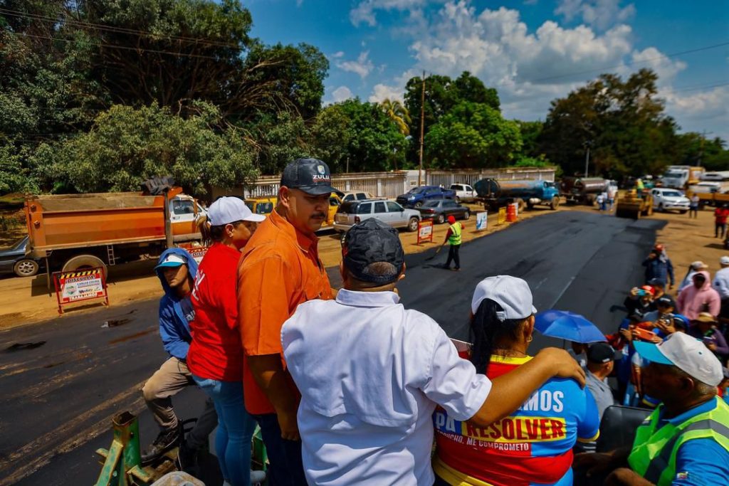 Gobernador Caldera arranca Plan Estadal de Vialidad en el municipio Jesús Enrique Lossada