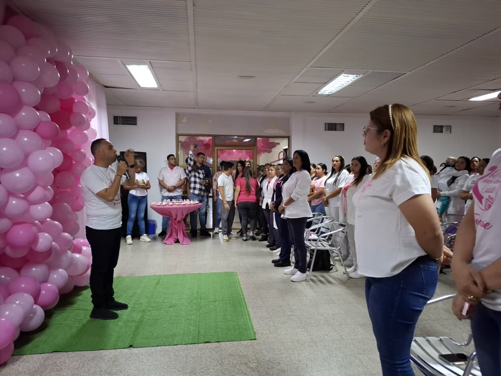 Con motivo del Día Mundial de la lucha contra el cáncer de mamá fue realizada charla, denominada "Más allá del diagnóstico"