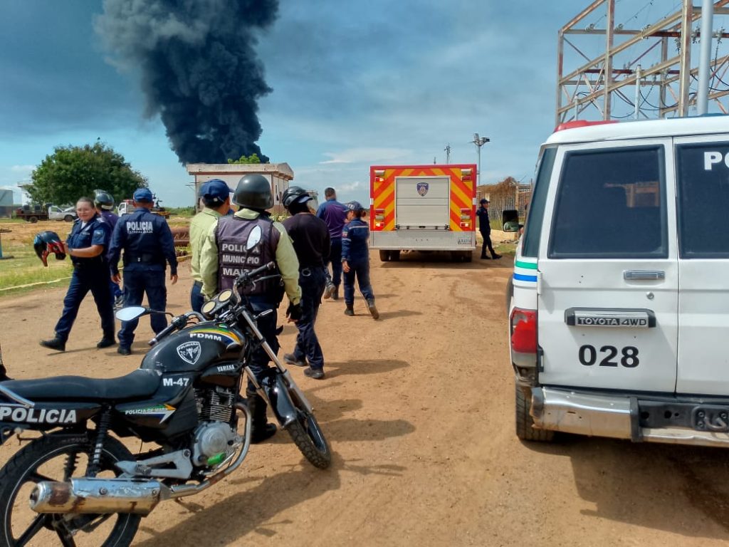 Equipos bomberiles de PDVSA y Mara controlan incendio en el Campo Palmarejo