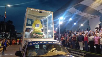 Desfile inaugural de la quincuagésima novena (59) edición de la Feria de la Chinita
