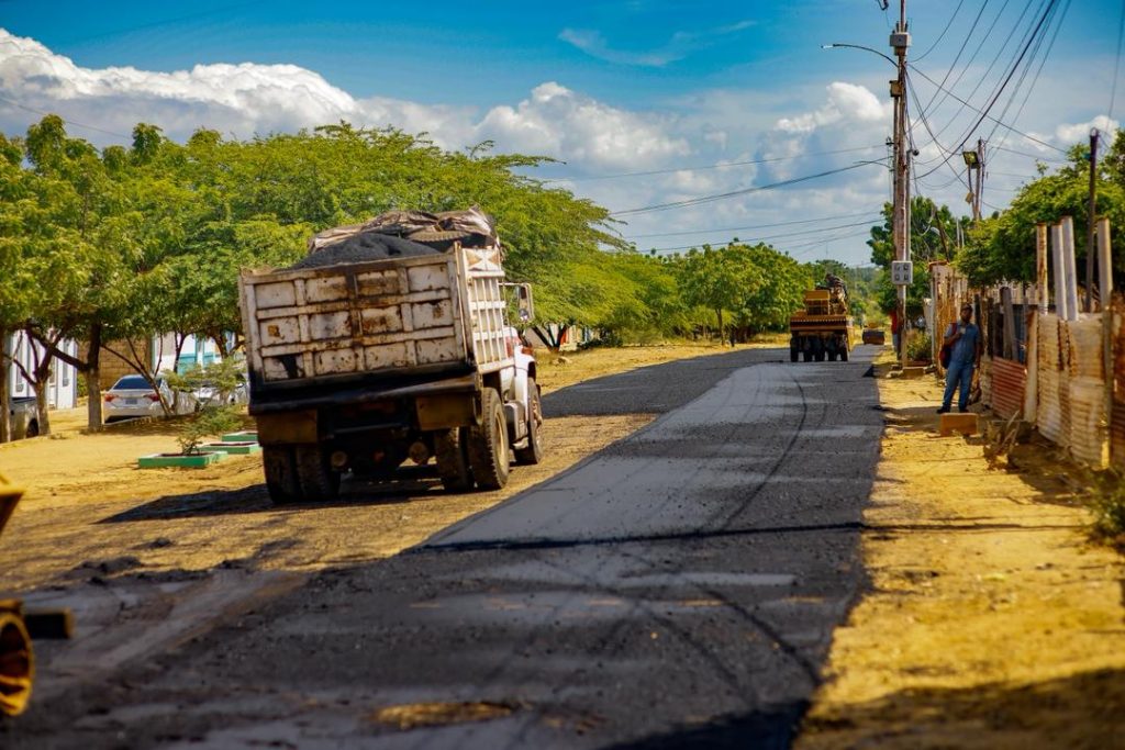 Plan Estadal de Asfaltado inicia obras en Villa Baralt