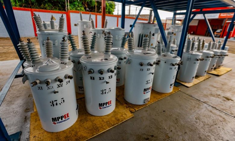 Maracaibo: Gobierno bolivariano instaló transformadores para fortalecer red eléctrica en varias comunidades