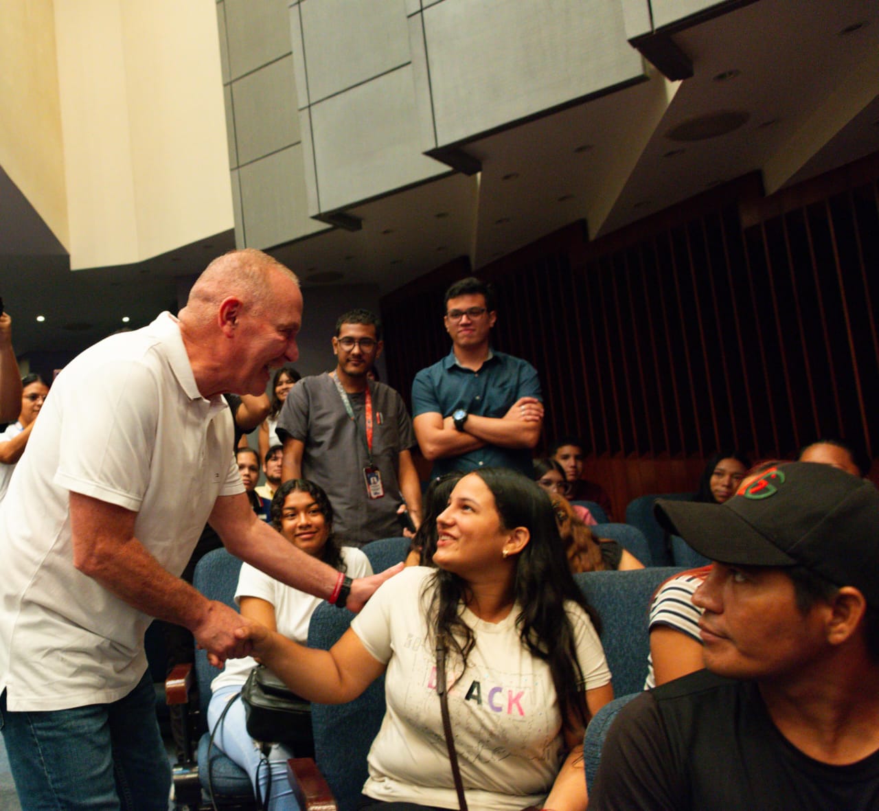 Reactivan becas "Ana María Campos" en alianza con las universidades del estado Zulia