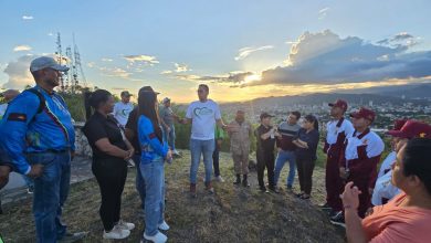 Celebrada jornada de reforestación y senderismo en Morros de San Blas.