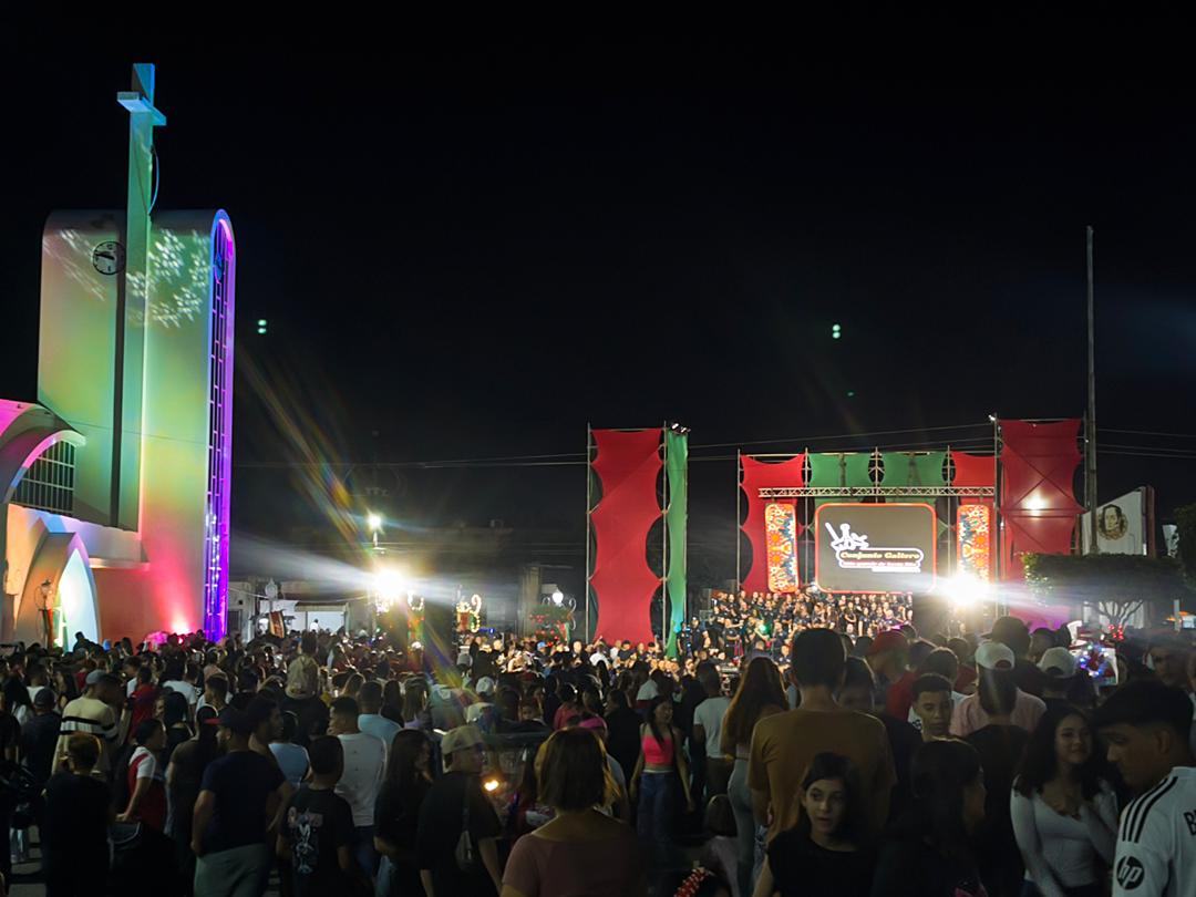 El municipio Santa Rita se ilumina con el encendido de luces 