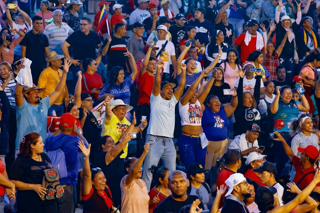 Juramentados 5.879 Comandos de Comunidades Bolivarianos Integrales en el Zulia