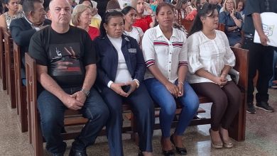 Docentes de Machiques de Perijá Asisten a Eucaristía en la Catedral Nuestra Señora del Carmen
