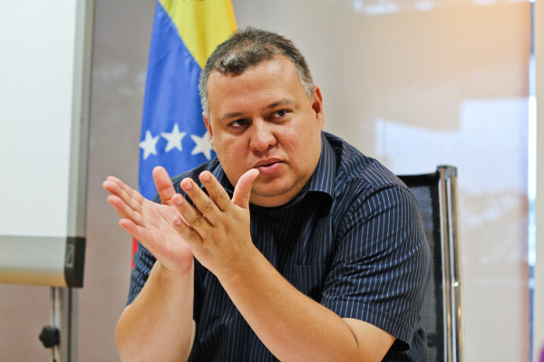 REINALDO-ITURRIZA-MINISTRO-DE-LAS-COMUNAS-1