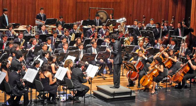 banda_sinfonica_juvenil_simon_bolivar1426766030