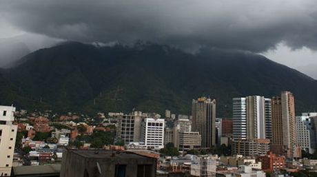 mirada-Caracas-nubosidad-Foto-Twitter_NACIMA20140920_0011_20