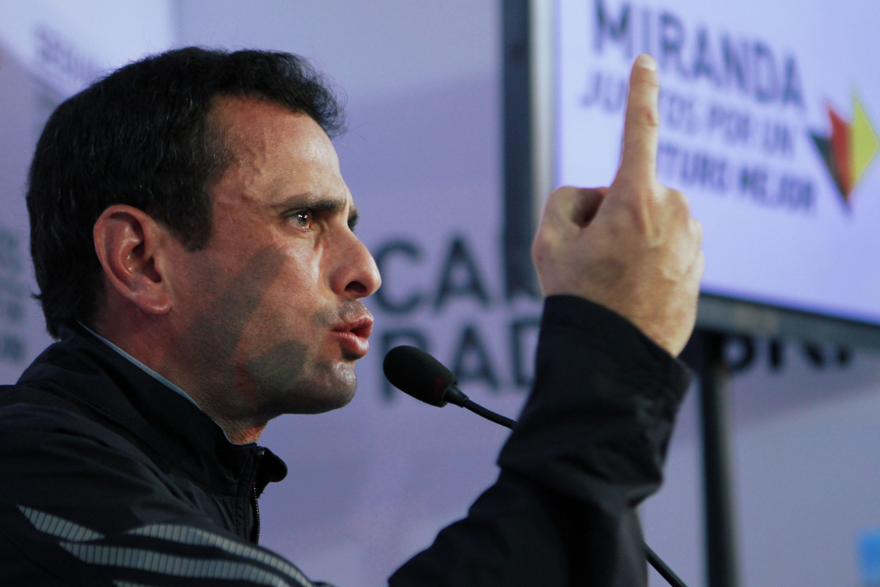 acn_henrique-capriles_enojado