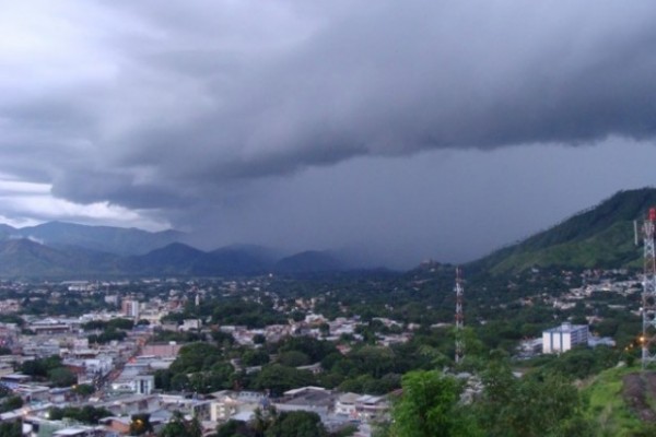 inameh-pronostica-lunes-nublado-y-con-lluvias-dispersas-en-todo-el-pas-1