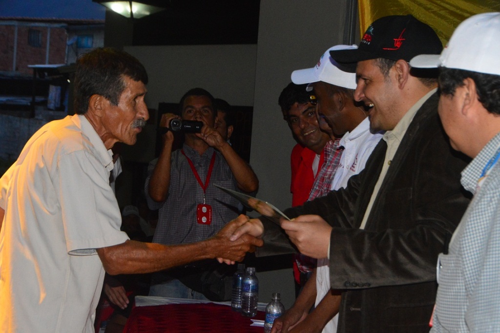 FOTO 1 Entregaron 184 millones en créditos