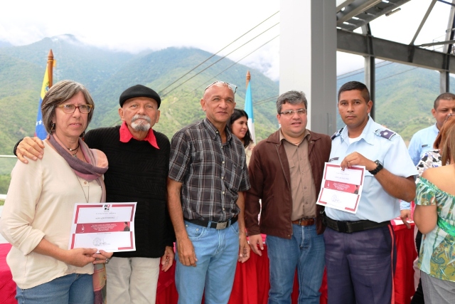 Merideños recibieron certificado del instituto del pensamiento Hugo Chavez