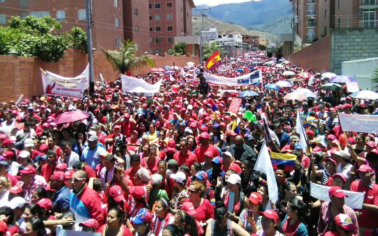 1 Multitudinaria asistencia del Pueblo Chavista de Mérida a la marcha