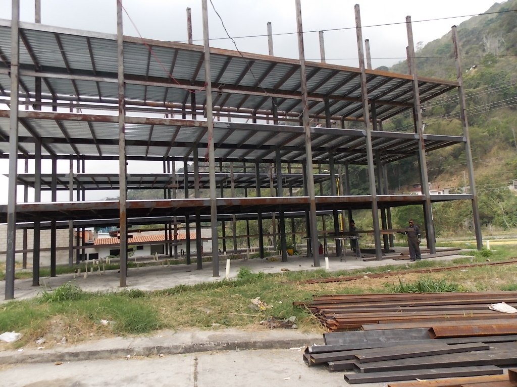Foto 1- Gobierno regional reactivó urbanismo Brisas del Mocotíes en el municipio Tovar