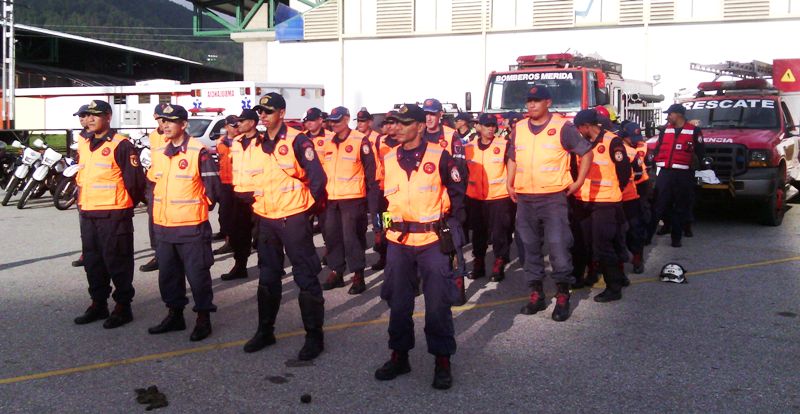 1-Cuerpo bomberil despliega 290 efectivos en plan navidades seguras 2016