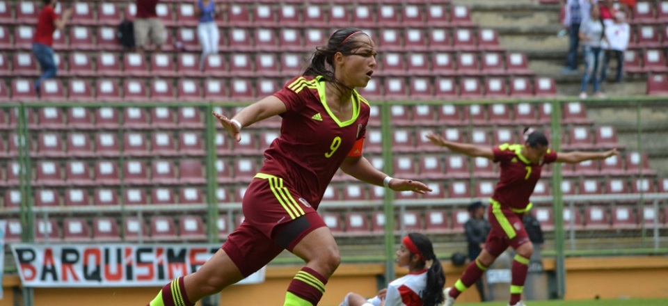 Deyna-Castellanos-Prensa-FVF-Sudamericano-2016-II