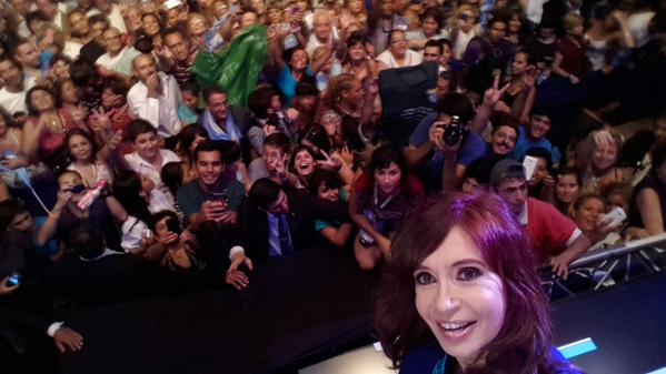 B-kyhm1WwAAC7mK-copia