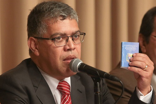 Elías Jaua