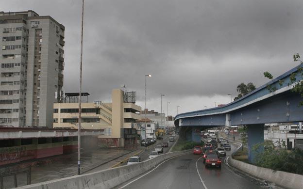 francisco-velasquez-pdvsa-Pronostican--reas-nubladas-con-lluvias-d-biles-para-este-s-bado